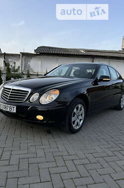 Седан Mercedes-Benz E-Class 2007 в Золочеві