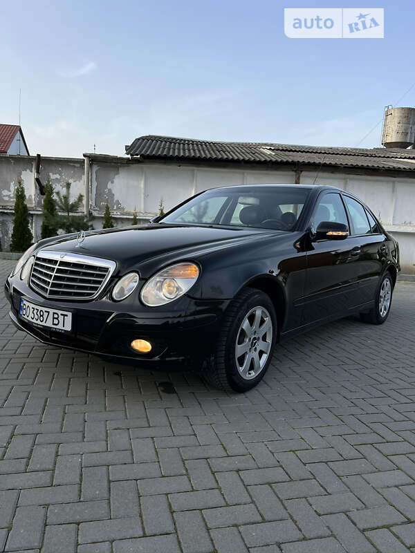 Седан Mercedes-Benz E-Class 2007 в Золочеві