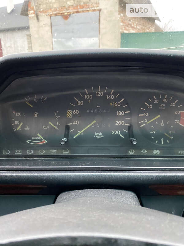 Универсал Mercedes-Benz E-Class 1988 в Львове