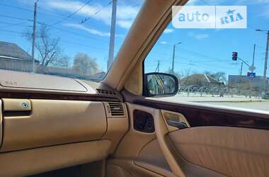 Универсал Mercedes-Benz E-Class 2000 в 