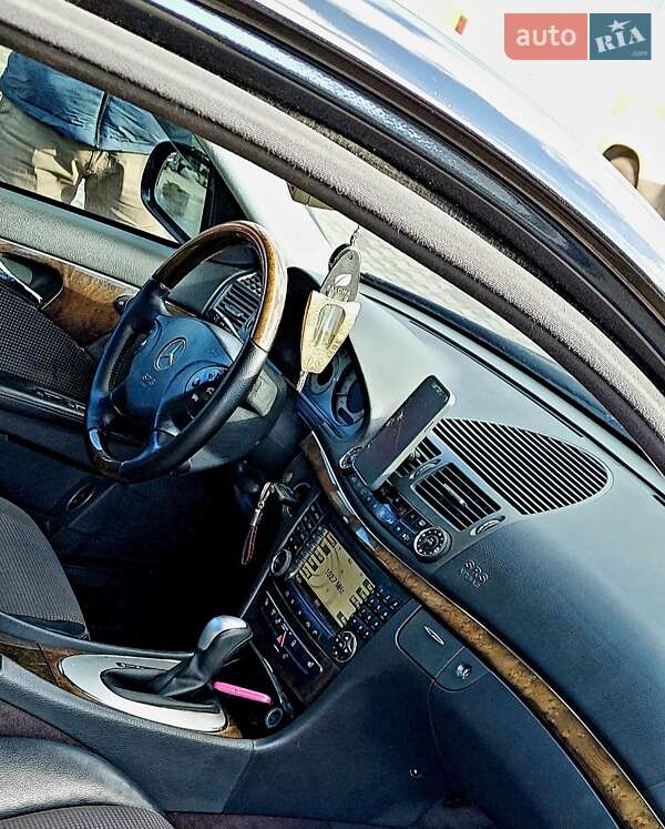 Седан Mercedes-Benz E-Class 2003 в Тернополе