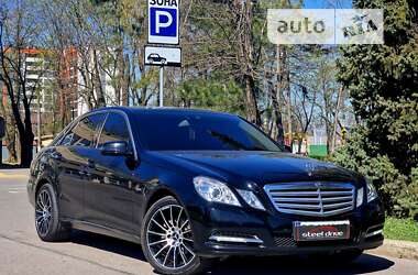 Седан Mercedes-Benz E-Class 2011 в Миколаєві