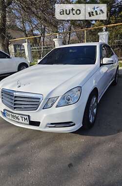 Седан Mercedes-Benz E-Class 2012 в Одесі