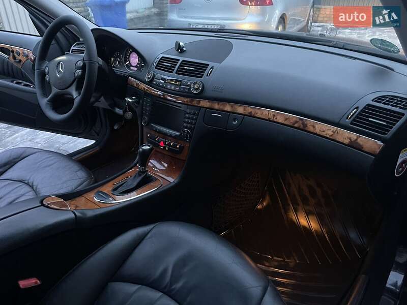 Седан Mercedes-Benz E-Class 2006 в Хусті