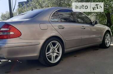 Седан Mercedes-Benz E-Class 2003 в Малине