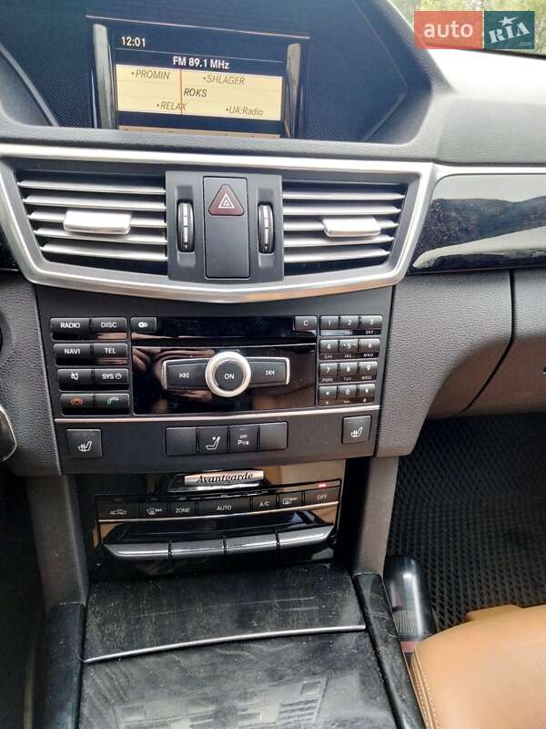 Универсал Mercedes-Benz E-Class 2011 в Киеве