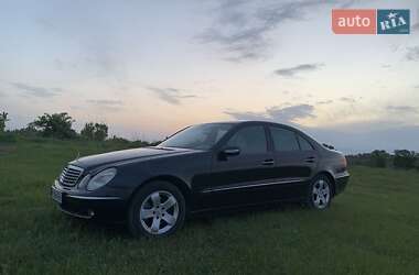 Седан Mercedes-Benz E-Class 2005 в Бершади