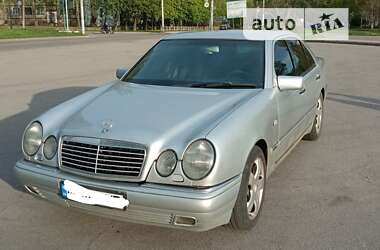 Седан Mercedes-Benz E-Class 1996 в Кривом Роге