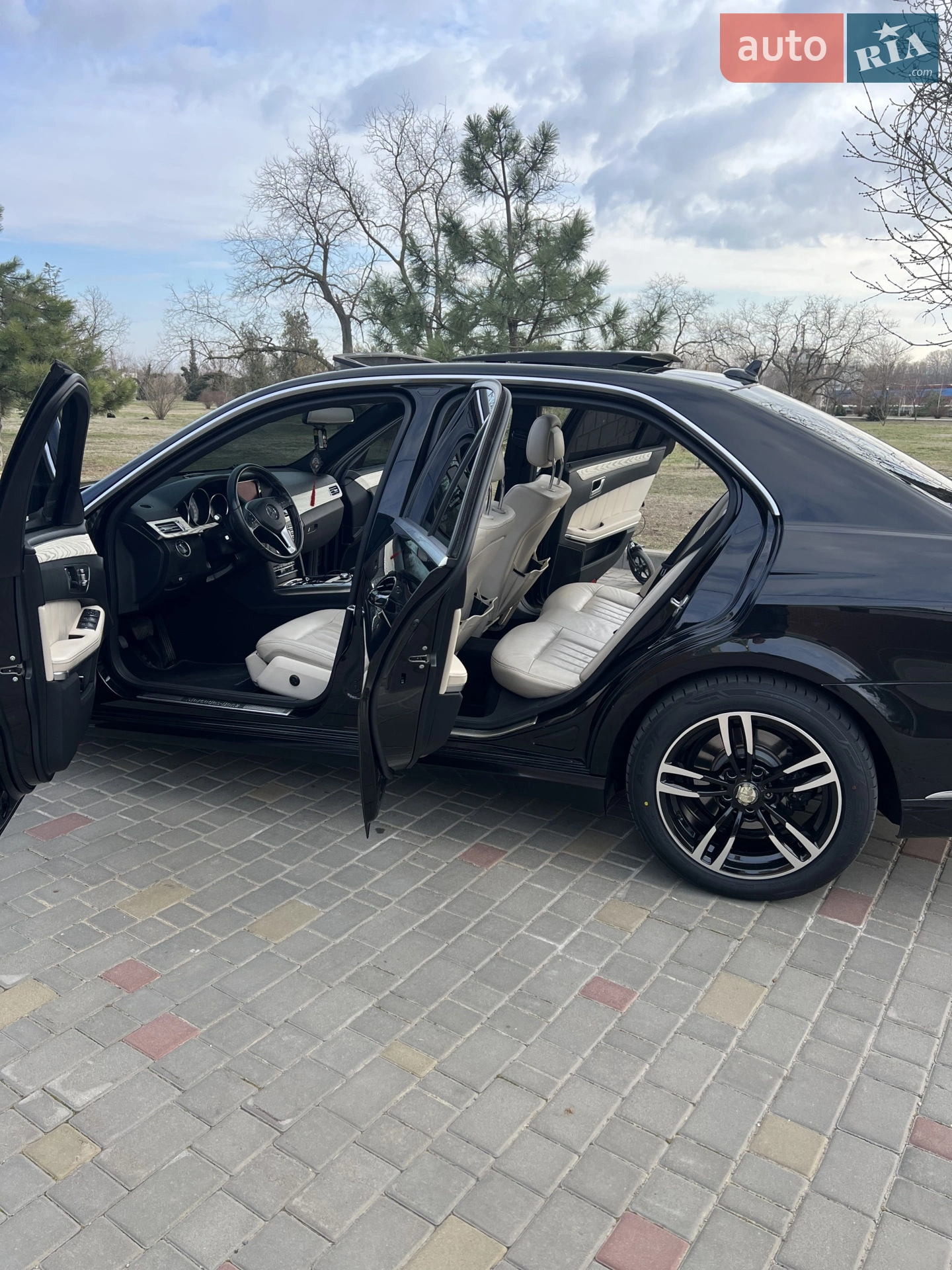 2013 Mercedes-Benz E-klasse - мініатюра 12