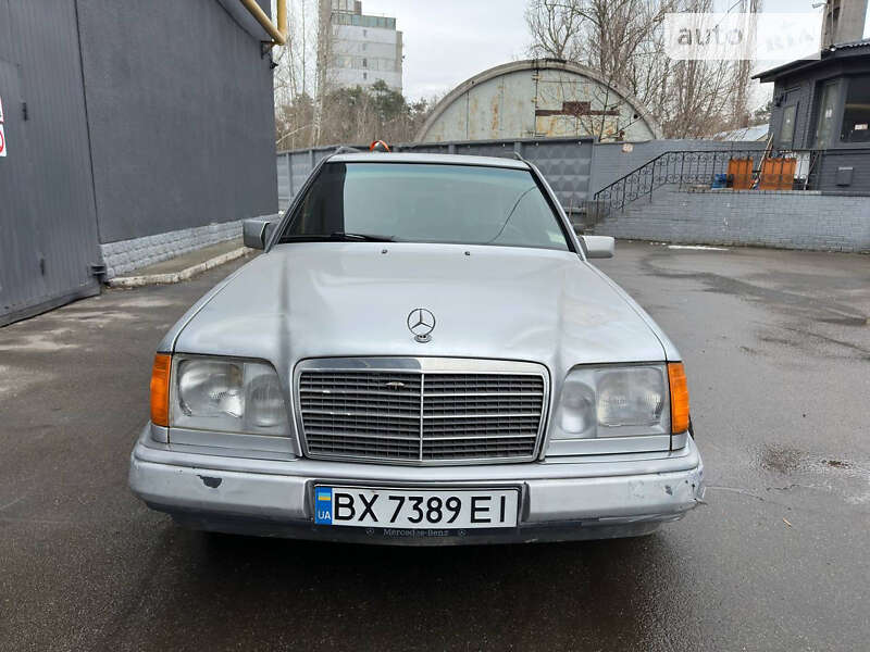 Универсал Mercedes-Benz E-Class 1993 в Киеве