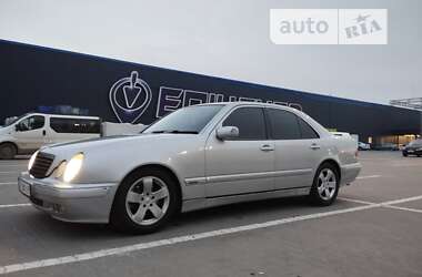 Седан Mercedes-Benz E-Class 2000 в Ивано-Франковске