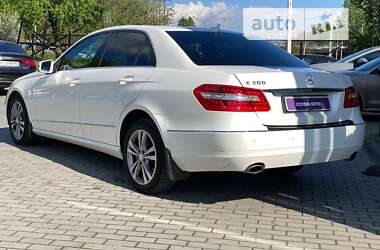 Седан Mercedes-Benz E-Class 2011 в Львове