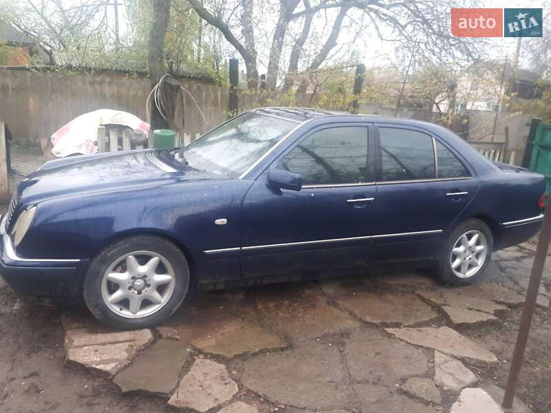 Седан Mercedes-Benz E-Class 1996 в Чорнухах