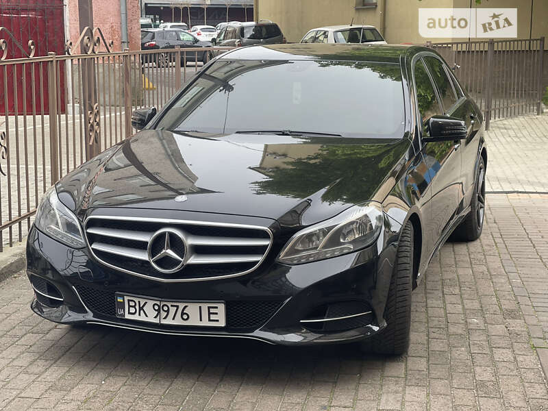 Седан Mercedes-Benz E-Class 2013 в Ровно