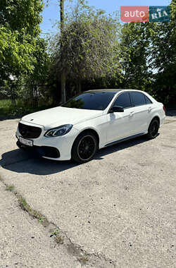 Mercedes-Benz E-Class 2011