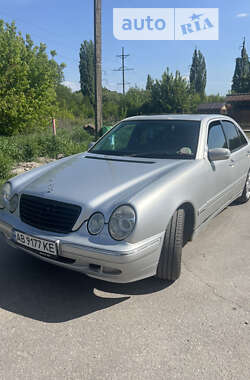 Седан Mercedes-Benz E-Class 2001 в Вінниці