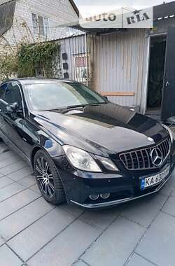 Купе Mercedes-Benz E-Class 2010 в Чубинском