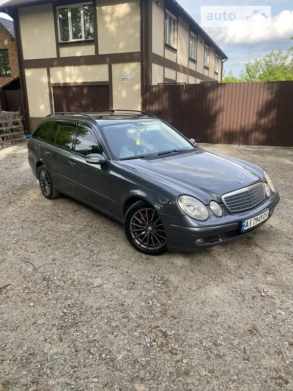 Mercedes-Benz E-Class 2005