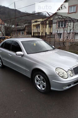 Седан Mercedes-Benz E-Class 2004 в Тячеве