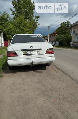 Седан Mercedes-Benz E-Class 1991 в Ужгороде