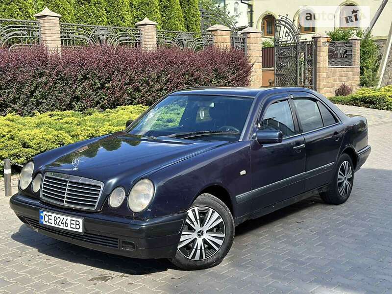 Седан Mercedes-Benz E-Class 1997 в Черновцах