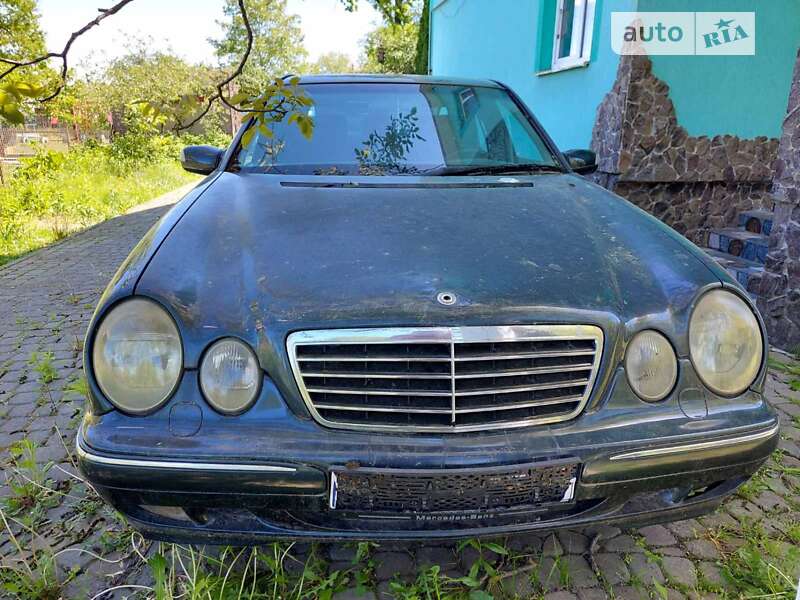 Седан Mercedes-Benz E-Class 2002 в Львові