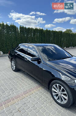 Седан Mercedes-Benz E-Class 2011 в Дунаевцах