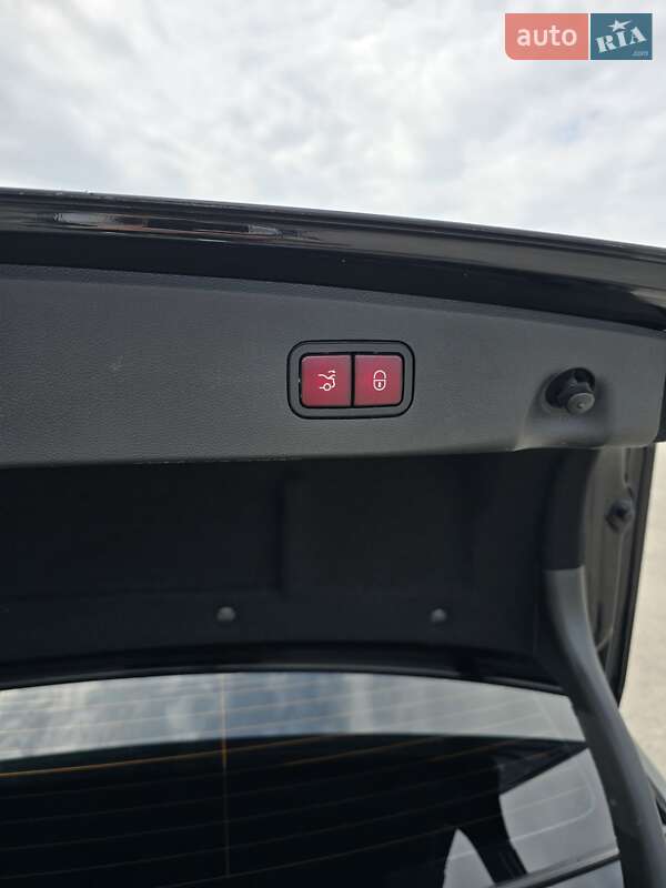 Седан Mercedes-Benz E-Class 2015 в Александрие фото 9 Седан Mercedes-Benz E-Class 2015 в Александрие