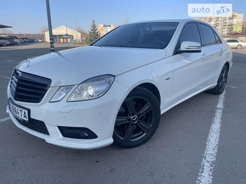 Седан Mercedes-Benz E-Class 2009 в Ивано-Франковске