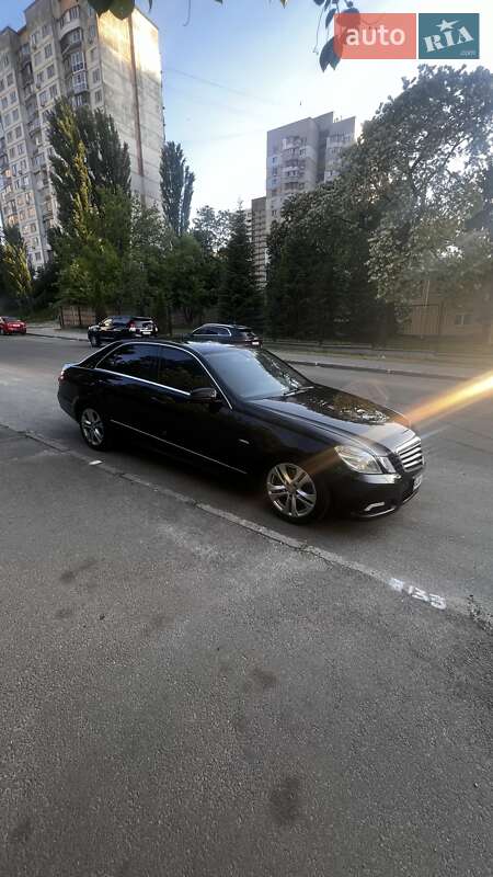 Mercedes-Benz E-Class 2010
