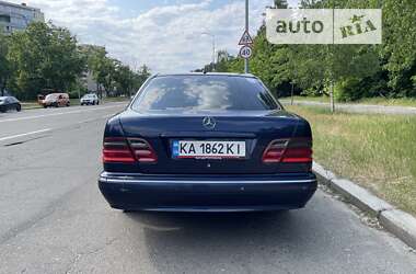 Седан Mercedes-Benz E-Class 2000 в Києві