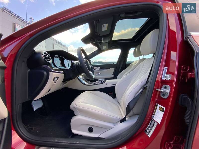 Седан Mercedes-Benz E-Class 2018 в Києві
