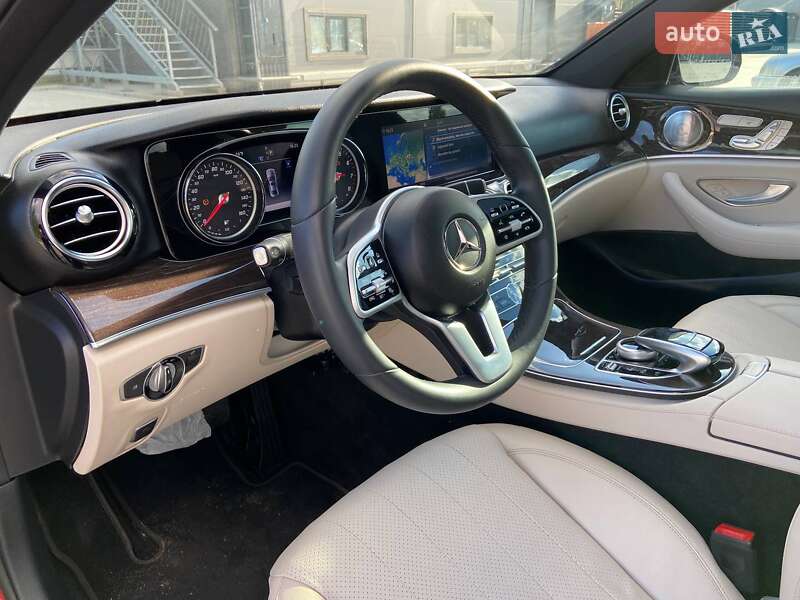 Седан Mercedes-Benz E-Class 2018 в Києві