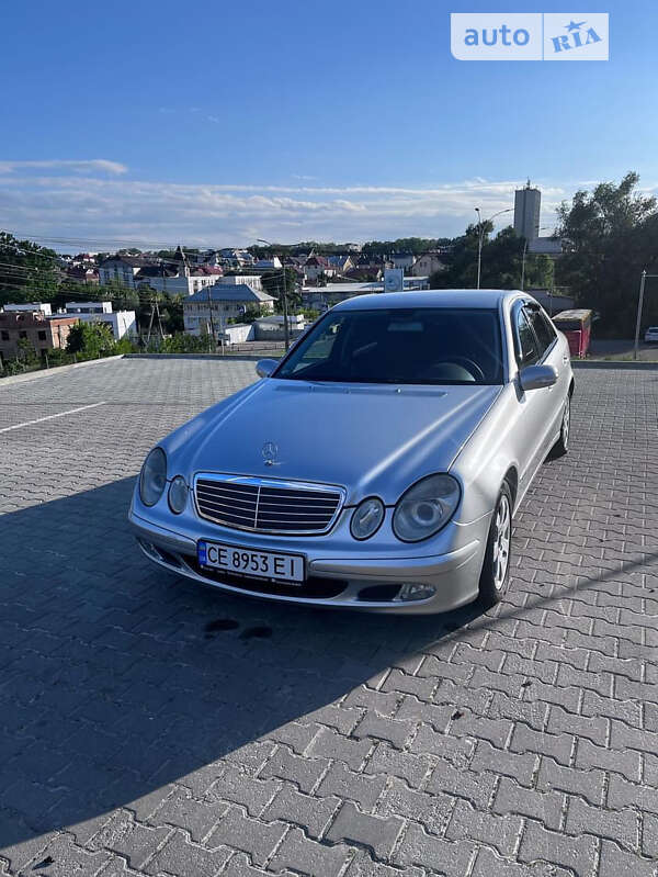 Седан Mercedes-Benz E-Class 2002 в Чернівцях