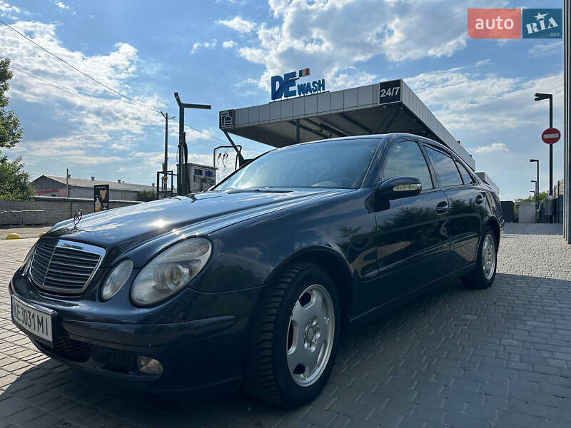 Седан Mercedes-Benz E-Class 2002 в Днепре