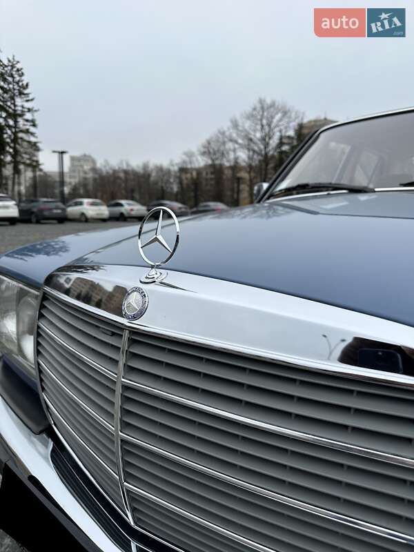 Седан Mercedes-Benz E-Class 1984 в Києві