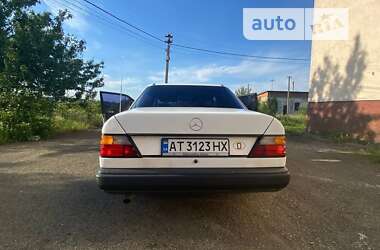 Седан Mercedes-Benz E-Class 1986 в Богородчанах