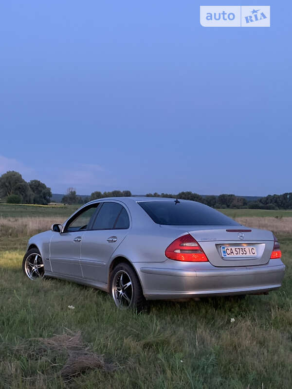 Седан Mercedes-Benz E-Class 2003 в Черкасах