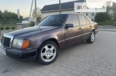 Седан Mercedes-Benz E-Class 1990 в Дрогобичі