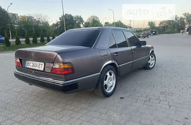 Седан Mercedes-Benz E-Class 1990 в Дрогобичі