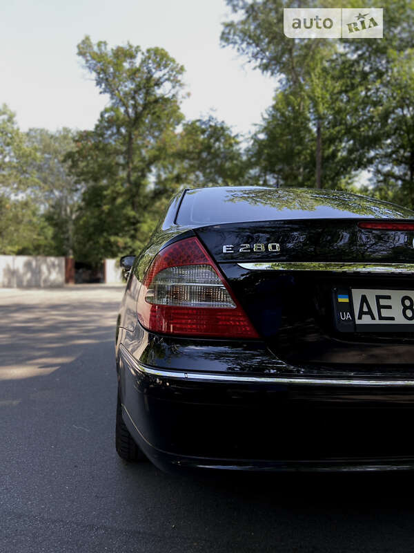 Седан Mercedes-Benz E-Class 2007 в Днепре
