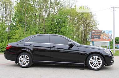 Седан Mercedes-Benz E-Class 2010 в Снятине