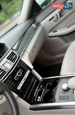 Седан Mercedes-Benz E-Class 2013 в 