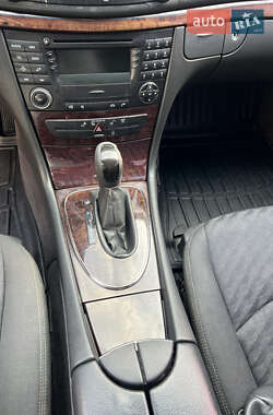 Седан Mercedes-Benz E-Class 2005 в 
