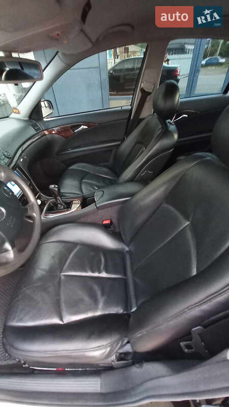 Седан Mercedes-Benz E-Class 2003 в Ивано-Франковске