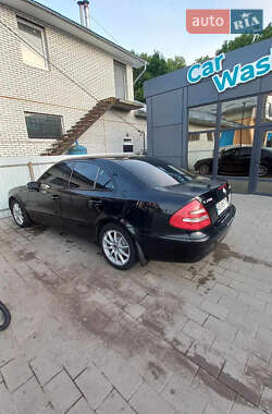 Седан Mercedes-Benz E-Class 2003 в 
