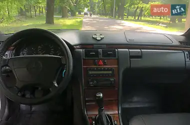 Mercedes-Benz E-Class 1998