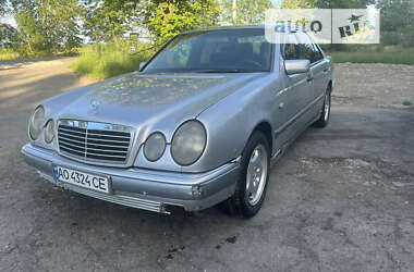 Седан Mercedes-Benz E-Class 1998 в Тячеві