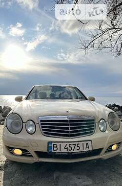 Седан Mercedes-Benz E-Class 2007 в Глобине