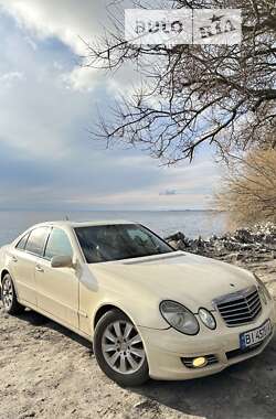 Седан Mercedes-Benz E-Class 2007 в Глобине